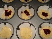 Muffins mit Preiselbeerfüllung und Streusel - Rezept