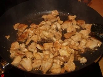 Rezept: KOKOS-CURRY-HÜHNCHEN Bild Nr. 2 KOKOS-CURRY-HÜHNCHEN - Rezept - Bild Nr. 2