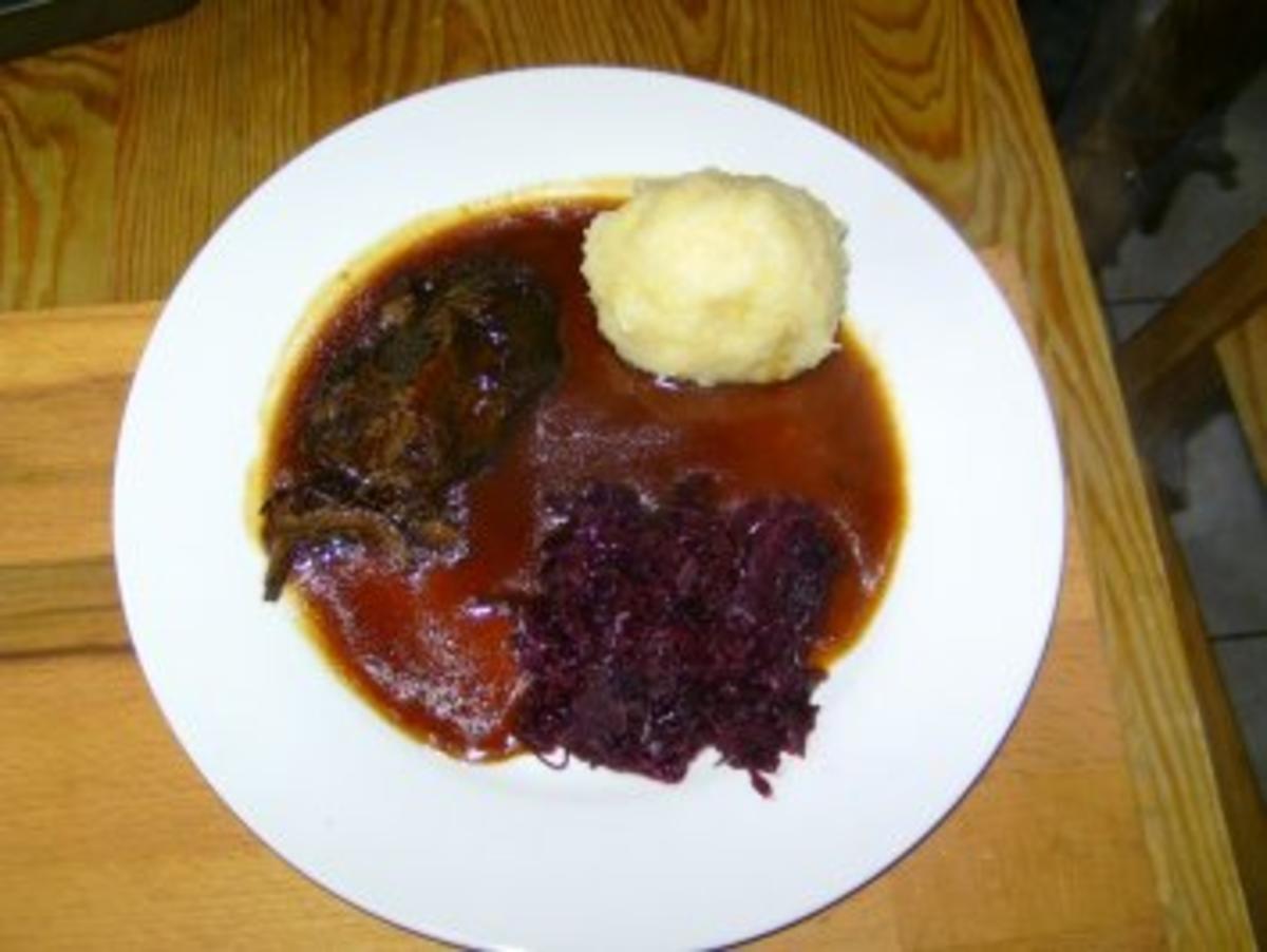 Sauerbraten ohne Rosinen - Rezept mit Bild - kochbar.de