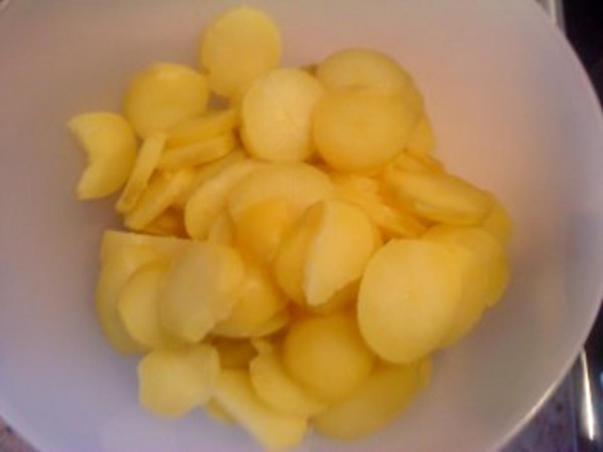 Kartoffelsalat mit Gewürzgurken und Tomaten - einfach - 44 kcal/100g