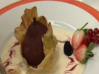 Rotweinbirnen im Schlafrock - Rezept