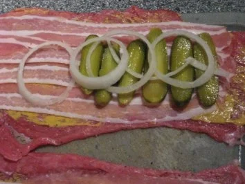 Rezept: Rinderrouladen in Rotweinsoße Bild Nr. 2 Rinderrouladen in Rotweinsoße - Rezept - Bild Nr. 2