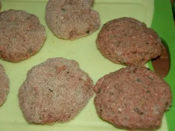 Rezept: Omas Frikadellen Bild Nr. 6 Omas Frikadellen - Rezept - Bild Nr. 6