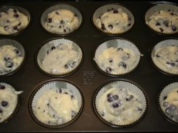 Rezept: Muffins: Blaubeermuffins Bild Nr. 8 Muffins: Blaubeermuffins - Rezept - Bild Nr. 8