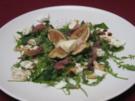 Feigen mit Pinienkernen auf gratiniertem Ziegenkäse an Büffelmozzarella - Rezept