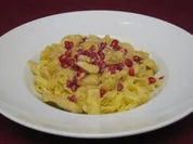Currypasta mit Huhn und Granatapfel - Rezept