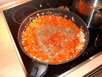 Rezept: Nudeln mit Hackfleischklößchen Bild Nr. 4 Nudeln mit Hackfleischklößchen - Rezept - Bild Nr. 4