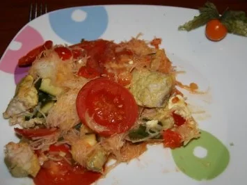 Rezept: Welsfilet mit Reisnudeln und Gemüse Bild Nr. 9 Welsfilet mit Reisnudeln und Gemüse - Rezept - Bild Nr. 9