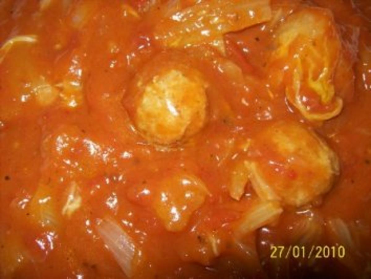Sellerie mit Fleischbällchen in Tomatensoße - Rezept - Bild Nr. 2