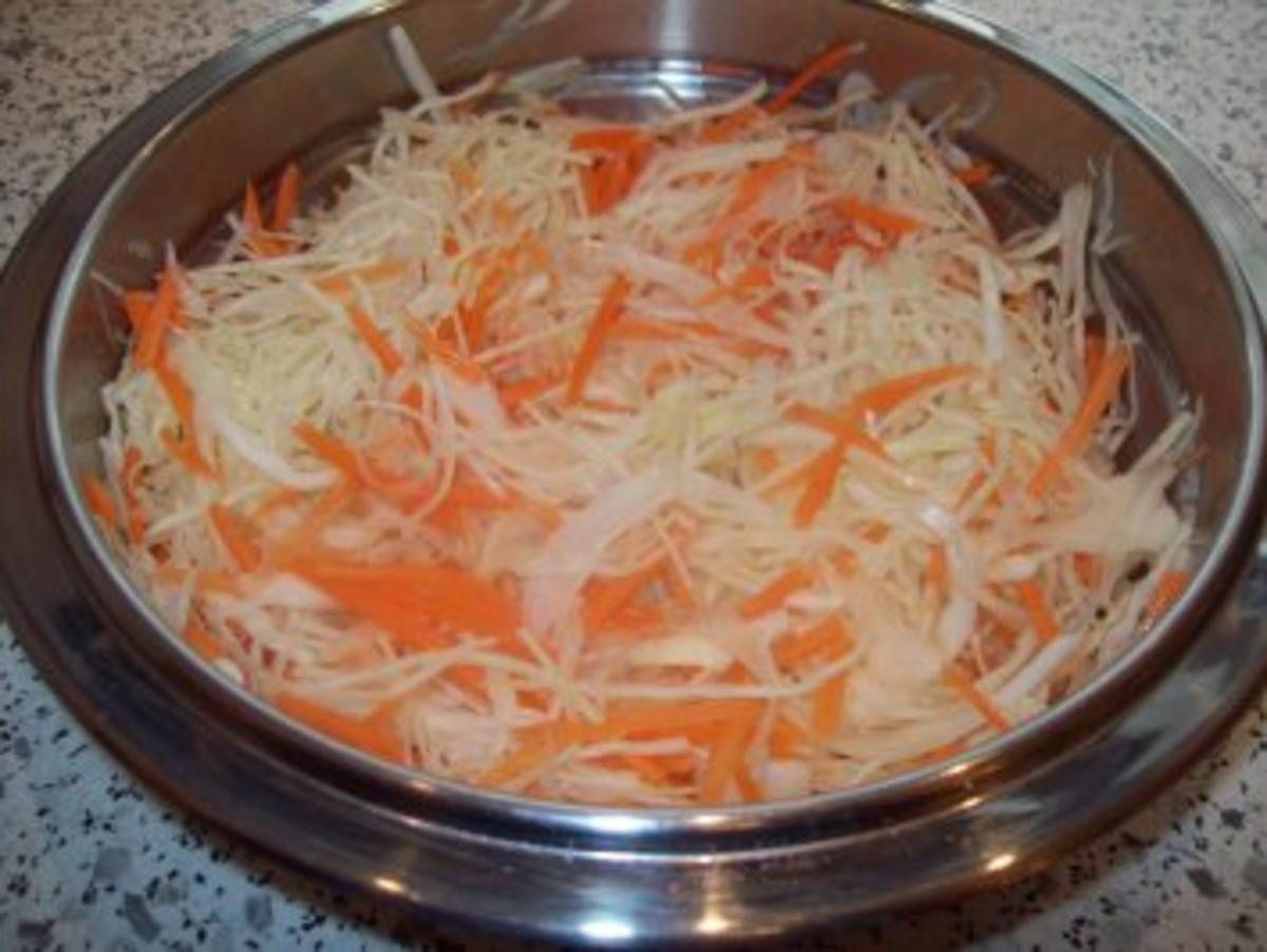 Weißkrautsalat mit Karotten - Rezept - Bild Nr. 2