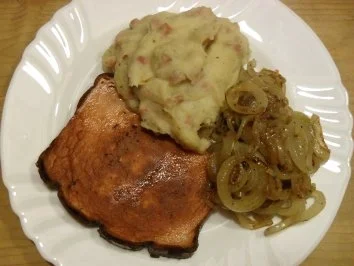 Leberkäse mit Musik und Schinkenkartoffelpüree - Rezept
