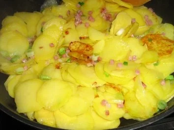 Wurstsalat mit Ei und Brägele - Rezept - Bild Nr. 5