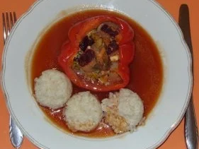 Vegetarisches - Paprika gefüllt mit Roter Bete, Champignons, Balkan-Käse, Rührei... - Rezept