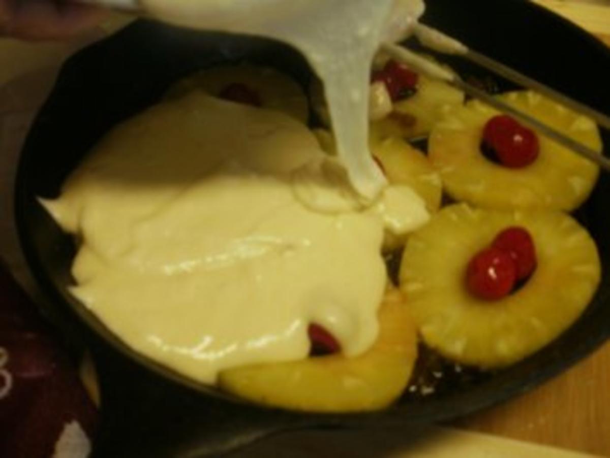 Kuchen - Ananas umgekehrter Kuchen in eine Pfanne - Die Fluessigkeit auf dem Boden des Kuches macht ihn lecker-mit 4 Bildern - Rezept - Bild Nr. 5