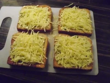Pecorino-Knoblauchtoast - Rezept - Bild Nr. 3