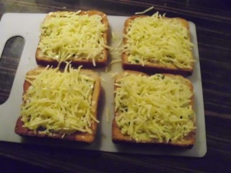 Pecorino-Knoblauchtoast