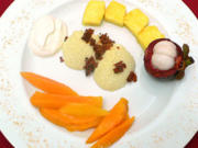Kokosmousse mit Macisblütencreme, Chilikrokant und gesalzenen Früchten - Rezept