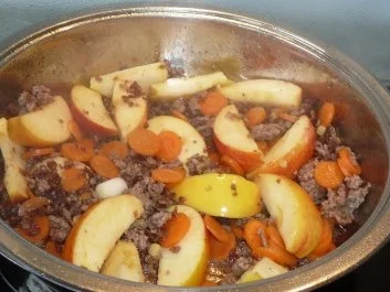 Rezept: Pfannengericht: Apfel, Lauch und Hack Bild Nr. 4 Pfannengericht: Apfel, Lauch und Hack - Rezept - Bild Nr. 4