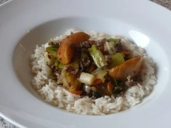 Rezept: Pfannengericht: Apfel, Lauch und Hack Pfannengericht: Apfel, Lauch und Hack - Rezept