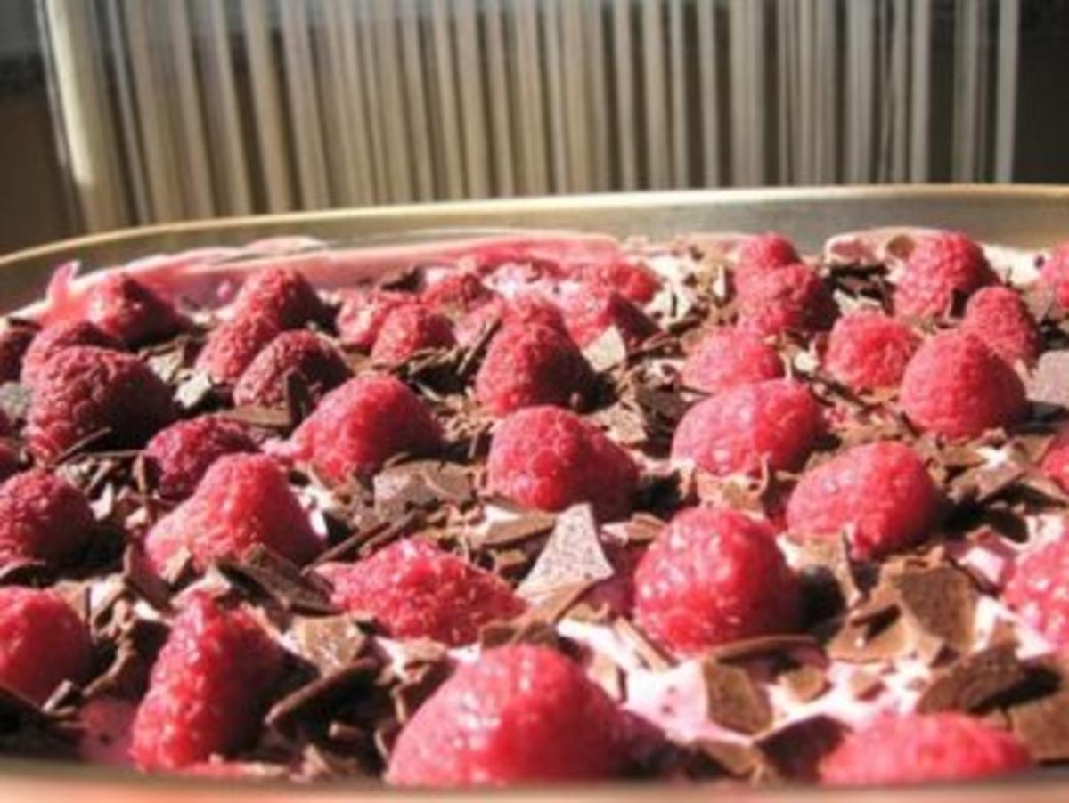 Himbeer-Tiramisu mit Schokolade - Rezept