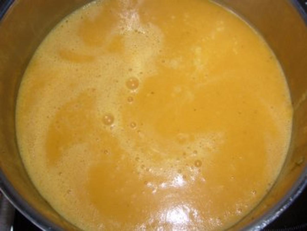Suppe: Karotten-Kürbis-Suppe mt gerösteten Kernen - Rezept - Bild Nr. 2