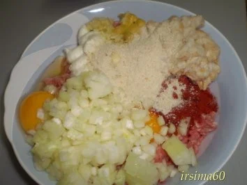 Rezept: Hackfleischrolle gefüllt mit Sauerkraut Bild Nr. 4 Hackfleischrolle gefüllt mit Sauerkraut - Rezept - Bild Nr. 4