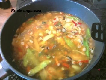 Asiatische Gemüsenudeln mit panierten Hähnchenbrustfilets - Rezept - Bild Nr. 5