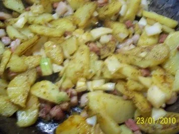 Bratkartoffeln mit gebratener Bockwurst - Rezept - Bild Nr. 2