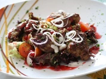 Rezept: Geflügelleber an Johannisbeersauce Geflügelleber an Johannisbeersauce - Rezept