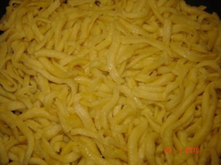 Schwäbische Spätzle - Rezept mit Bild - kochbar.de