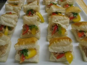 Blätterteigkissen mit Schinkenmus gefüllt - Rezept