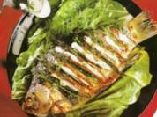 Karpfen auf gedünstete Mangoldgemüse - Rezept