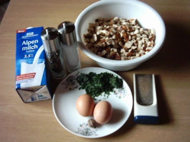 Rezept: Brezenknödel Serviettenknödel Semmelknödel Bild Nr. 2 Brezenknödel Serviettenknödel Semmelknödel - Rezept - Bild Nr. 2