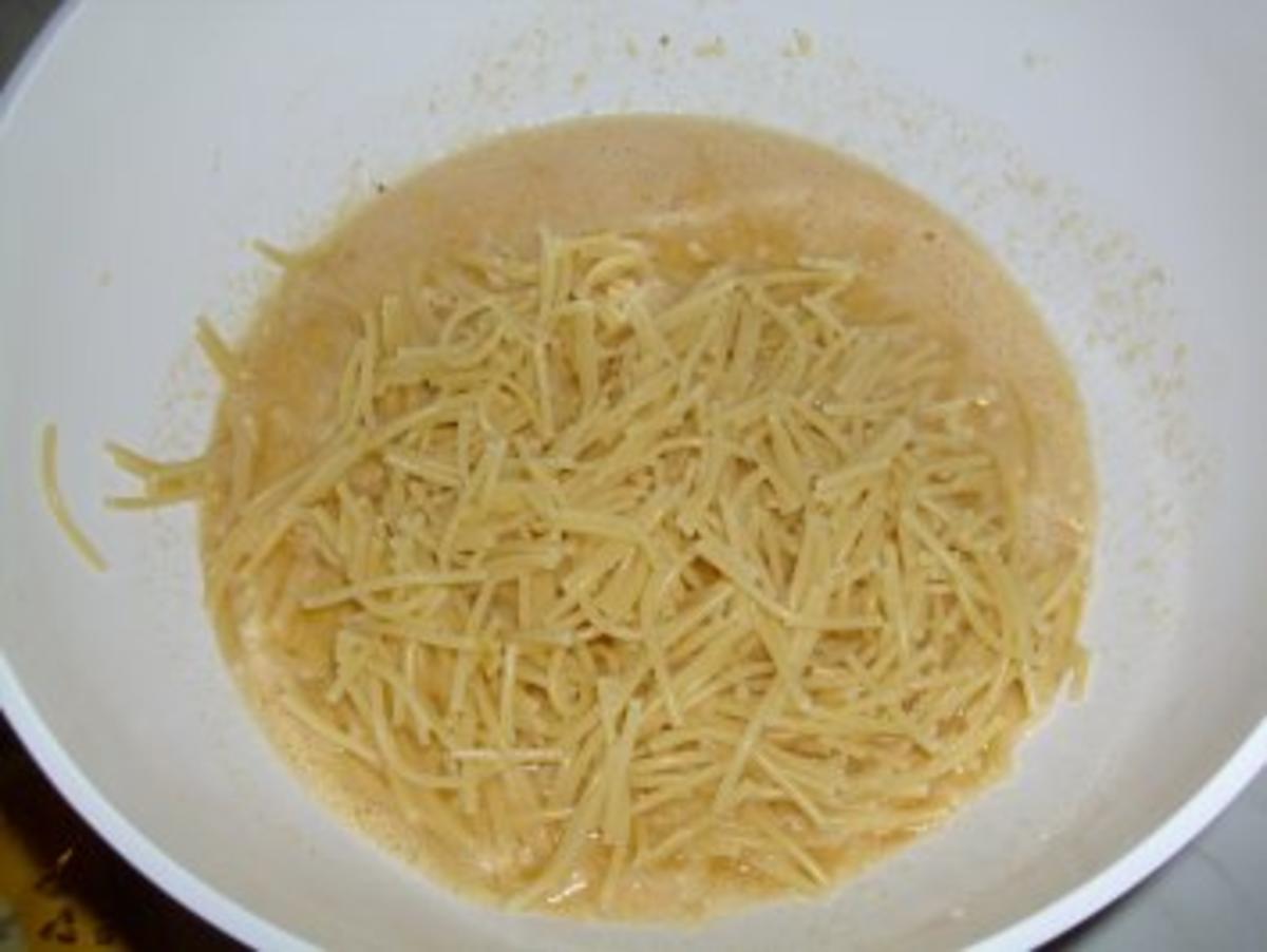 Pasta...Spaghetti-Omelette mit Champignon-Füllung - Rezept - Bild Nr. 5