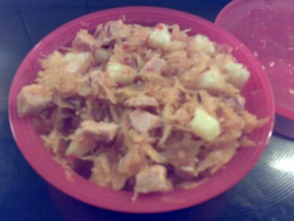 Schneller Sauerkrautsalat - Rezept mit Bild - kochbar.de