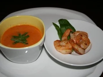 Kokos-Tomaten-Suppe mit King Prawns - Rezept