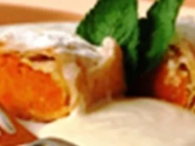Rezept: Kürbis-Strudel mit Vanilleschaum Kürbis-Strudel mit Vanilleschaum - Rezept