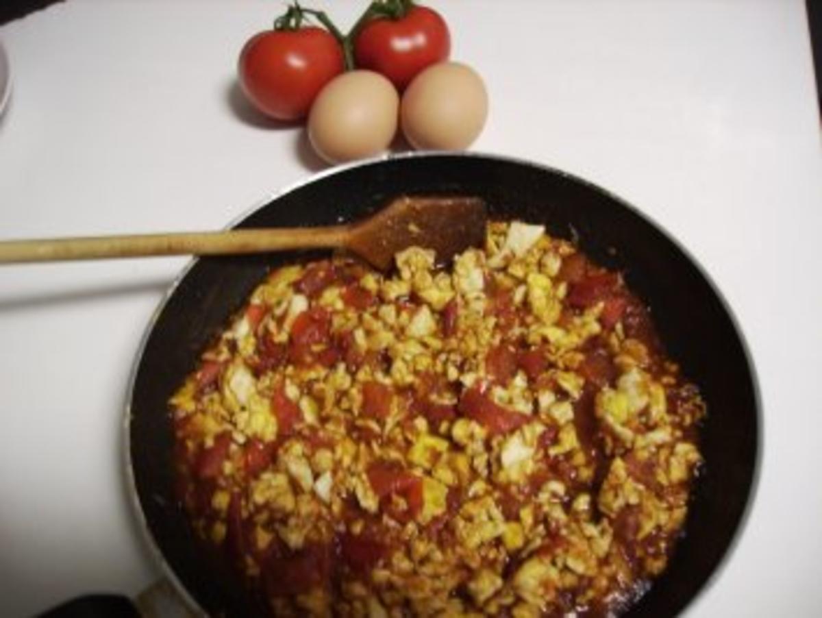 Tomaten und Ei gebraten - 番茄炒鸡蛋 - Rezept