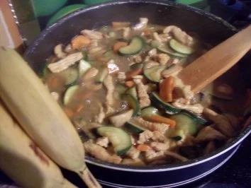 Puten-Curry mit Bananen - Rezept - Bild Nr. 3