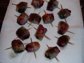 Fingerfood-Pflaumen mit Mantel - Rezept - Bild Nr. 3