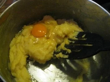 Rezept: Kleine Windbeutel gefüllt mit Vanilleparfait Bild Nr. 6 Kleine Windbeutel gefüllt mit Vanilleparfait - Rezept - Bild Nr. 6