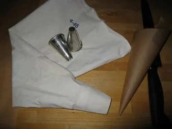 Rezept: Kleine Windbeutel gefüllt mit Vanilleparfait Bild Nr. 9 Kleine Windbeutel gefüllt mit Vanilleparfait - Rezept - Bild Nr. 9