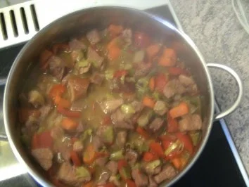 Kassler-Paprika-Gemüse Topf  auf Kartoffel-Pürree - Rezept - Bild Nr. 8