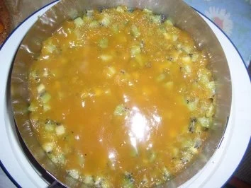 Rezept: Torte: Kiwi-Bananen-Aprikosen-Torte Bild Nr. 2 Torte: Kiwi-Bananen-Aprikosen-Torte - Rezept - Bild Nr. 2