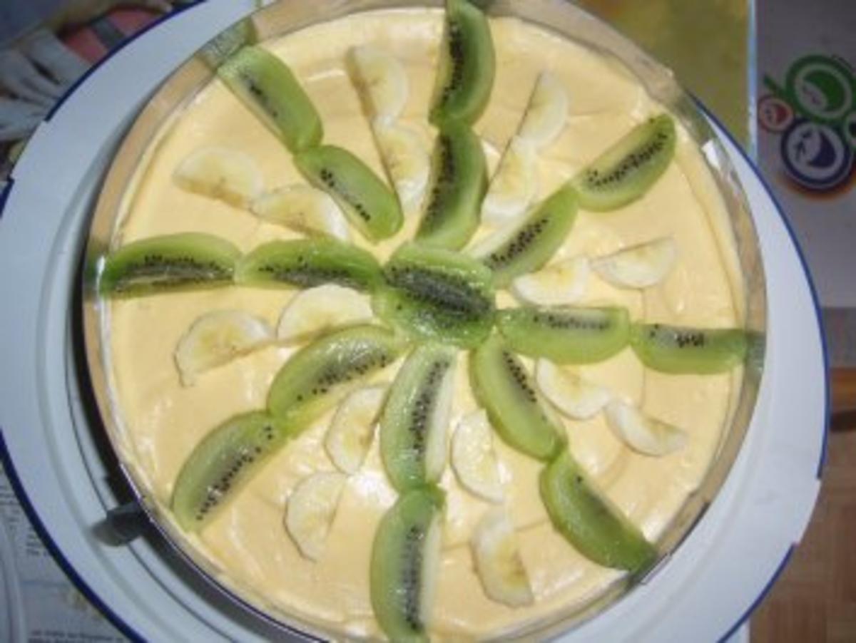 Torte: Kiwi-Bananen-Aprikosen-Torte - Rezept - Bild Nr. 6