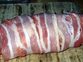 Gefüllte Hähnchenbrust im Speckmantel mit Zuckerschoten und gebratenen Kartoffelwürfeln - Rezept - Bild Nr. 7