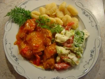 Rezept: Brandmeister-Pfanne mit Gnoccis und Salat Brandmeister-Pfanne mit Gnoccis und Salat - Rezept