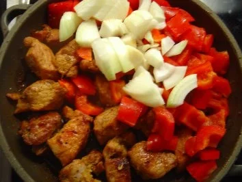 Rezept: Brandmeister-Pfanne mit Gnoccis und Salat Bild Nr. 4 Brandmeister-Pfanne mit Gnoccis und Salat - Rezept - Bild Nr. 4