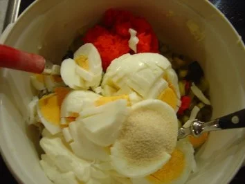 Rezept: Eiersalat mal total anders... ein Geschmackserlebnis pur.. Bild Nr. 5 Eiersalat mal total anders... ein Geschmackserlebnis pur.. - Rezept - Bild Nr. 5