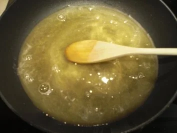 Ziegenkäsemousse mit Lavendel-Melonen-Tatar und Walnußcrackern - Rezept - Bild Nr. 5